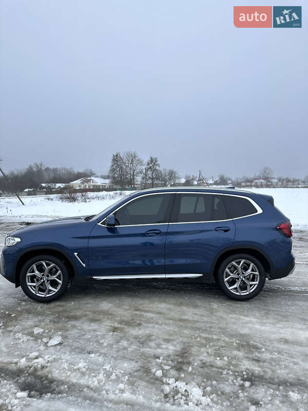 Внедорожник / Кроссовер BMW X3 2021 в Ромнах