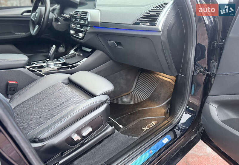 Внедорожник / Кроссовер BMW X3 2021 в Киеве