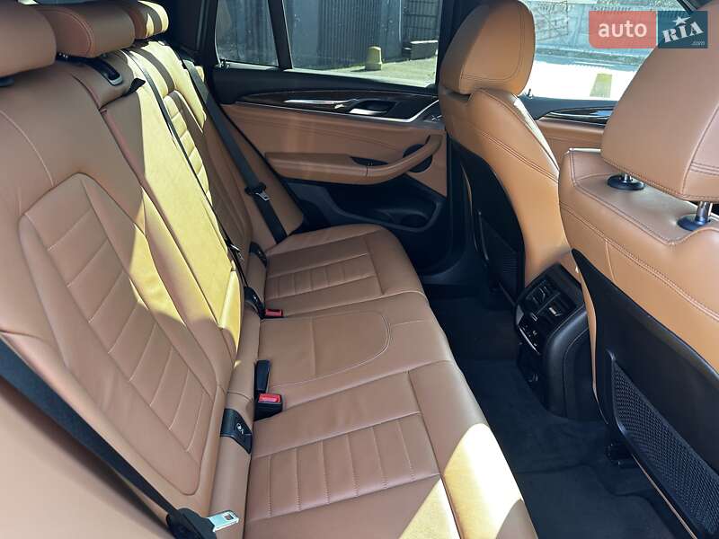 Внедорожник / Кроссовер BMW X3 2019 в Киеве