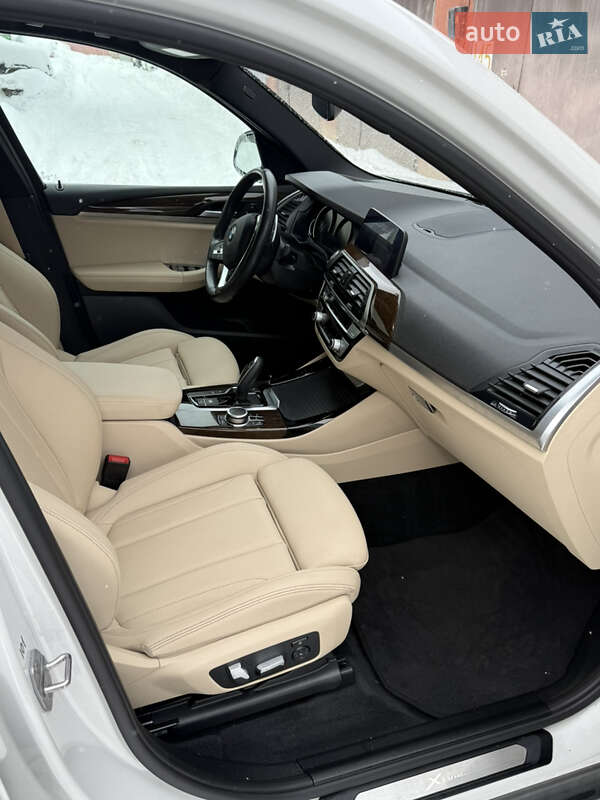 Внедорожник / Кроссовер BMW X3 2020 в Львове