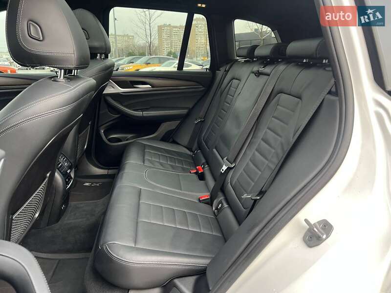 Внедорожник / Кроссовер BMW X3 2021 в Киеве