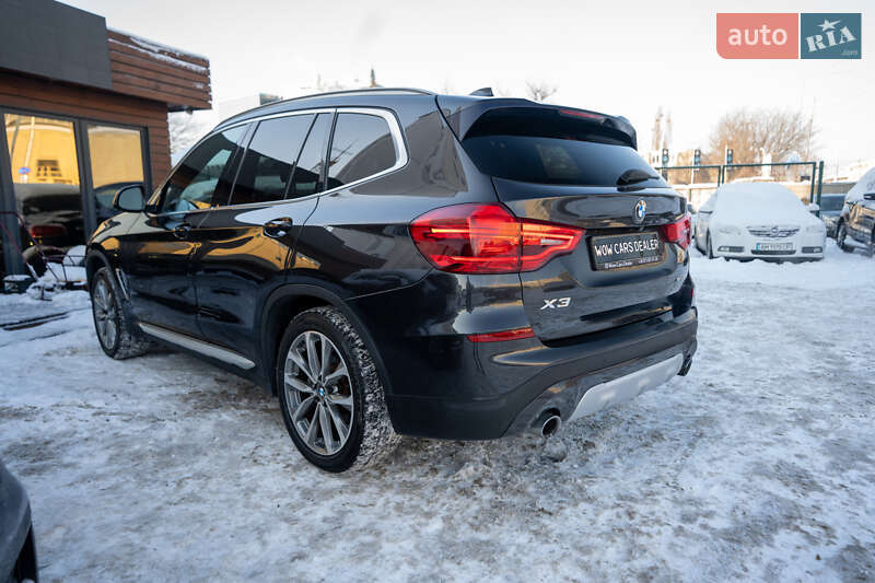 Внедорожник / Кроссовер BMW X3 2019 в Киеве