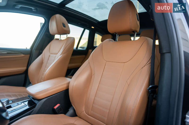 Внедорожник / Кроссовер BMW X3 2019 в Киеве