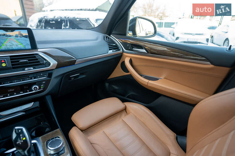 Внедорожник / Кроссовер BMW X3 2019 в Киеве