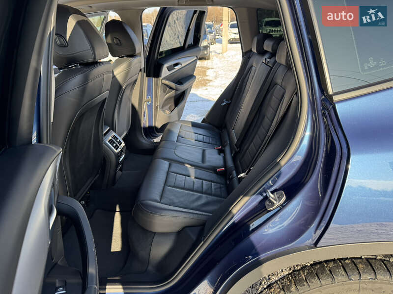 Внедорожник / Кроссовер BMW X3 2017 в Полтаве