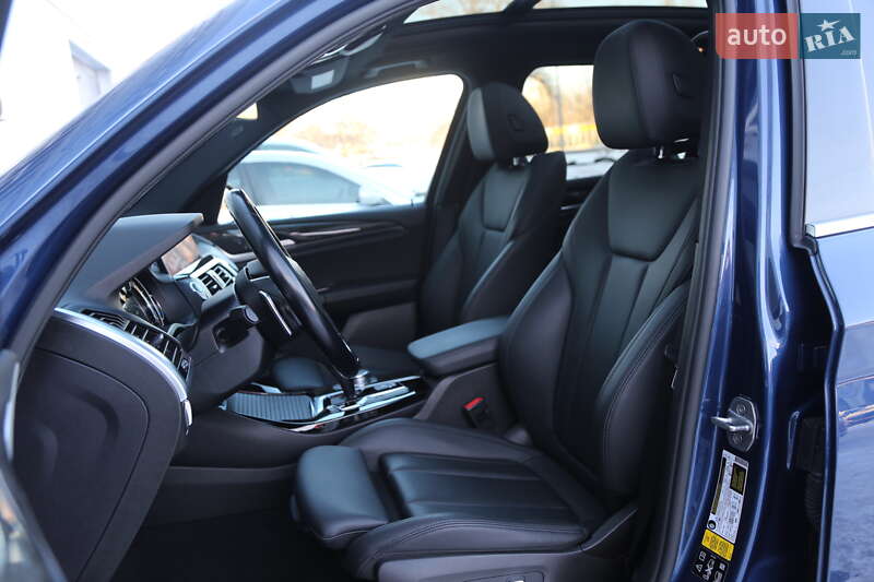 Внедорожник / Кроссовер BMW X3 2018 в Киеве