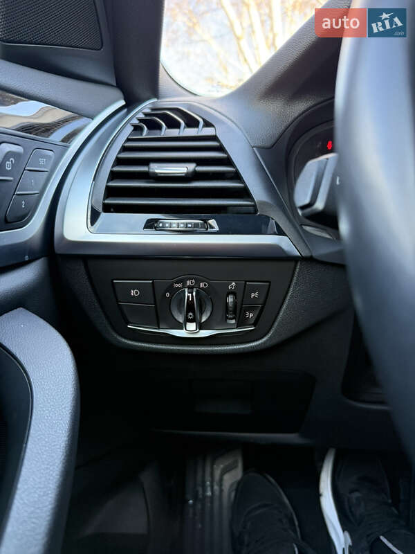 Внедорожник / Кроссовер BMW X3 2019 в Одессе