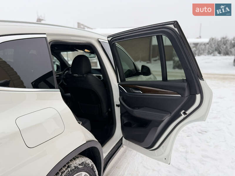 Позашляховик / Кросовер BMW X3 2019 в Кременці