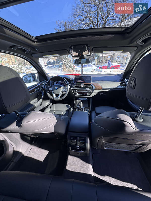 Внедорожник / Кроссовер BMW X3 2018 в Киеве