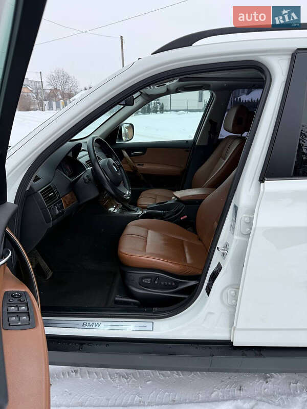 Внедорожник / Кроссовер BMW X3 2010 в Луцке