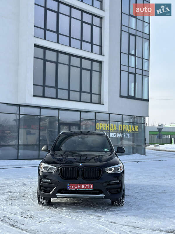 Внедорожник / Кроссовер BMW X3 2018 в Надворной