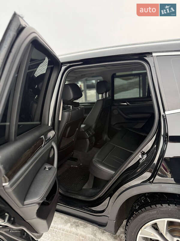 Внедорожник / Кроссовер BMW X3 2017 в Золочеве