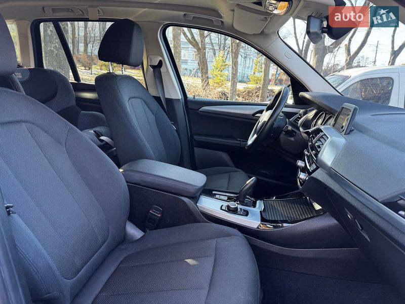 Внедорожник / Кроссовер BMW X3 2018 в Киеве