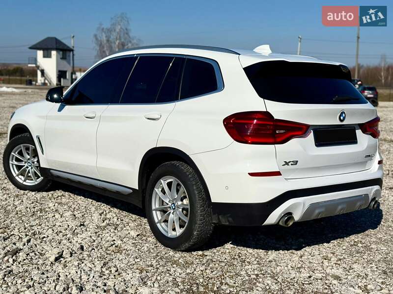 Позашляховик / Кросовер BMW X3 2020 в Новояворівську