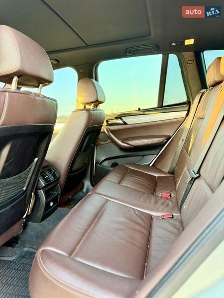 Внедорожник / Кроссовер BMW X3 2015 в Новояворовске