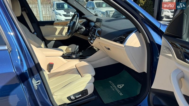 Внедорожник / Кроссовер BMW X3 2020 в Киеве