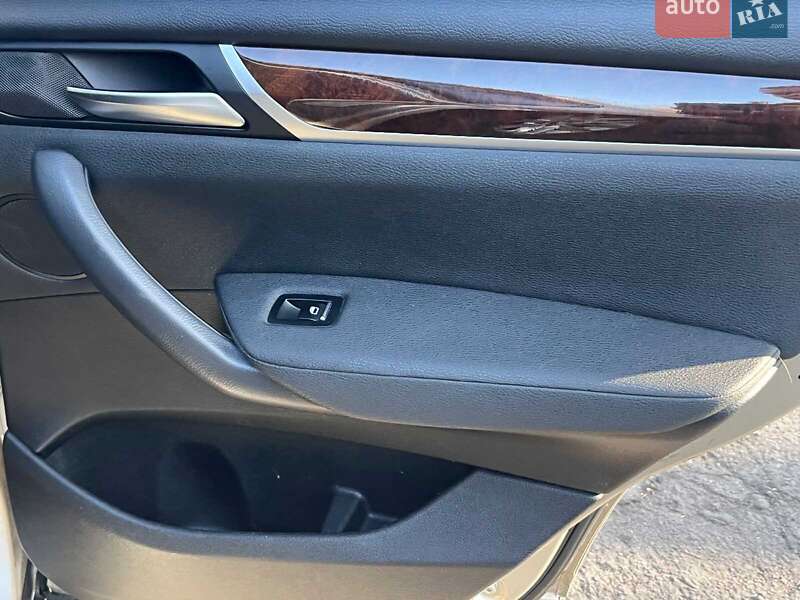 Внедорожник / Кроссовер BMW X3 2014 в Киеве