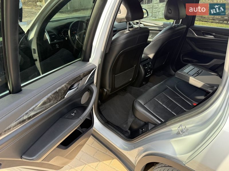 Внедорожник / Кроссовер BMW X3 2019 в Ровно