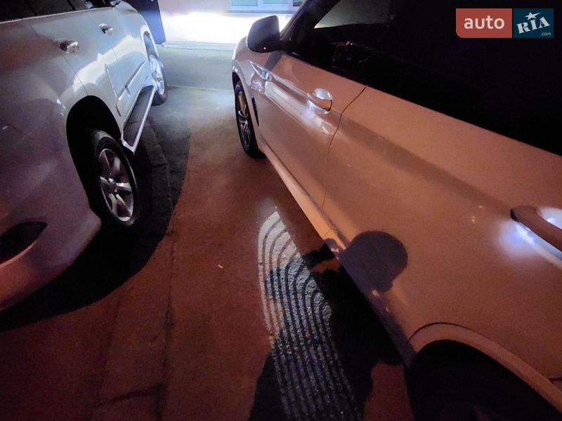 Внедорожник / Кроссовер BMW X3 2018 в Киеве