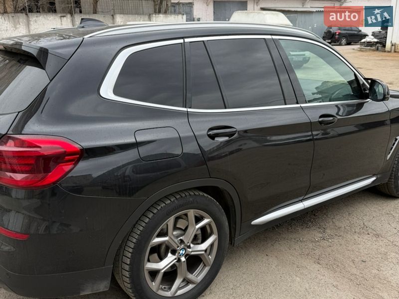 Внедорожник / Кроссовер BMW X3 2021 в Киеве