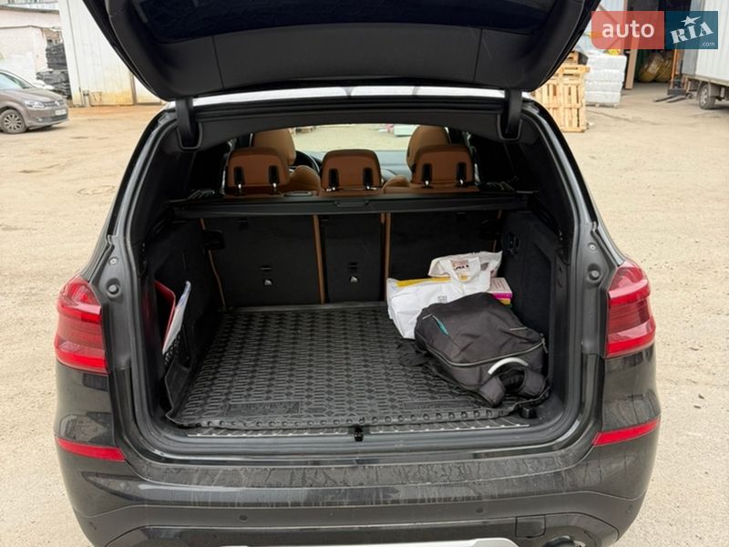 Внедорожник / Кроссовер BMW X3 2021 в Киеве