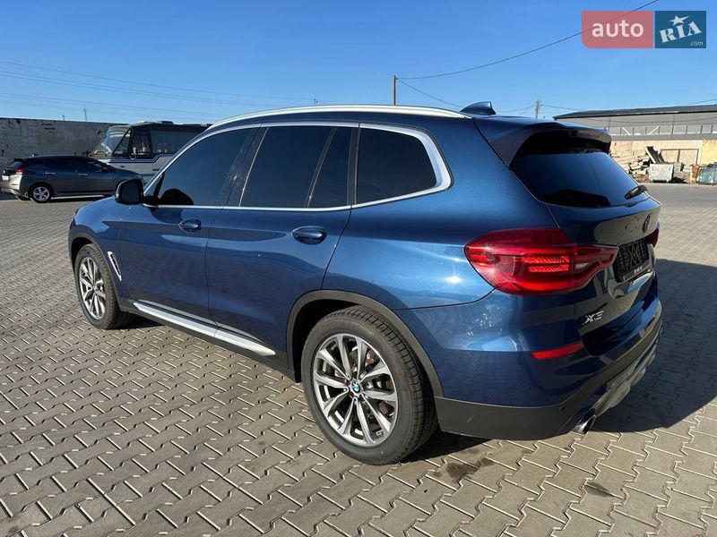 Внедорожник / Кроссовер BMW X3 2019 в Сарнах