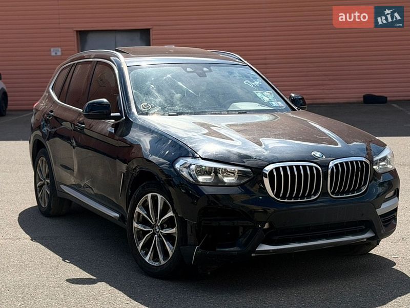 Внедорожник / Кроссовер BMW X3 2019 в Киеве