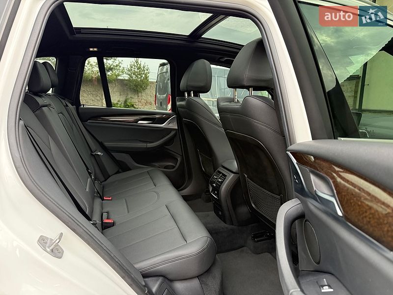 Внедорожник / Кроссовер BMW X3 2018 в Львове