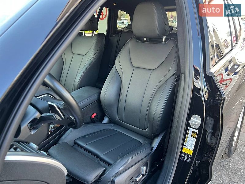 Внедорожник / Кроссовер BMW X3 2020 в Одессе