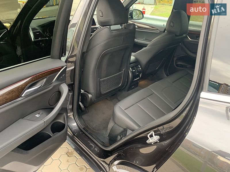 Внедорожник / Кроссовер BMW X3 2021 в Киеве