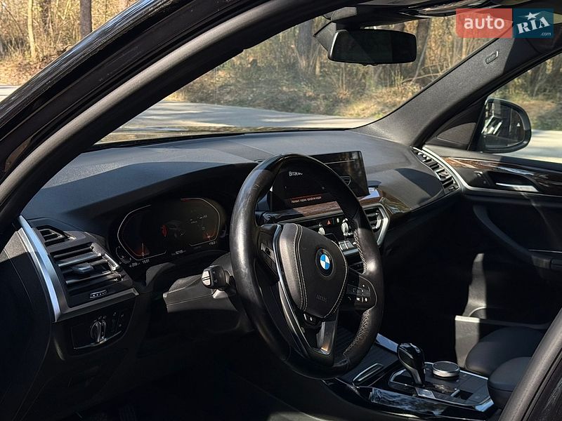 Внедорожник / Кроссовер BMW X3 2022 в Новояворовске