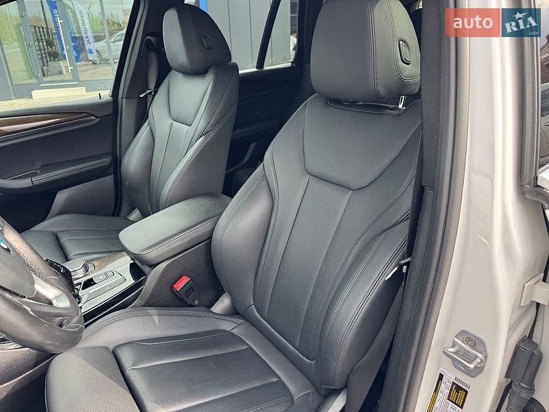Внедорожник / Кроссовер BMW X3 2018 в Ровно