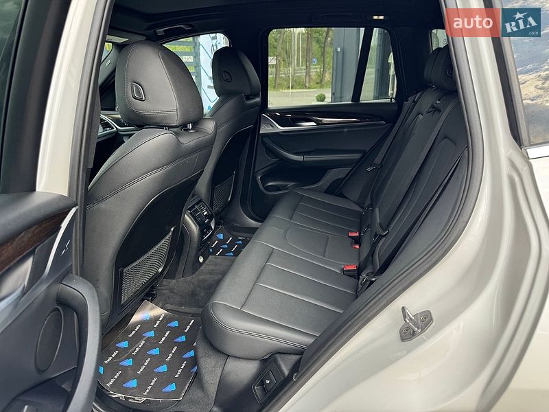 Внедорожник / Кроссовер BMW X3 2018 в Ровно
