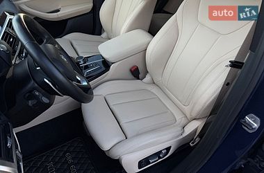 Внедорожник / Кроссовер BMW X3 2020 в Киеве