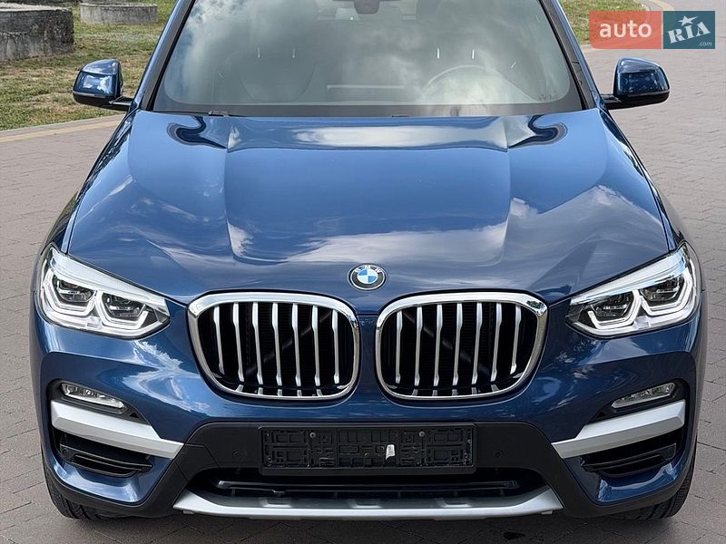 Внедорожник / Кроссовер BMW X3 2019 в Новояворовске