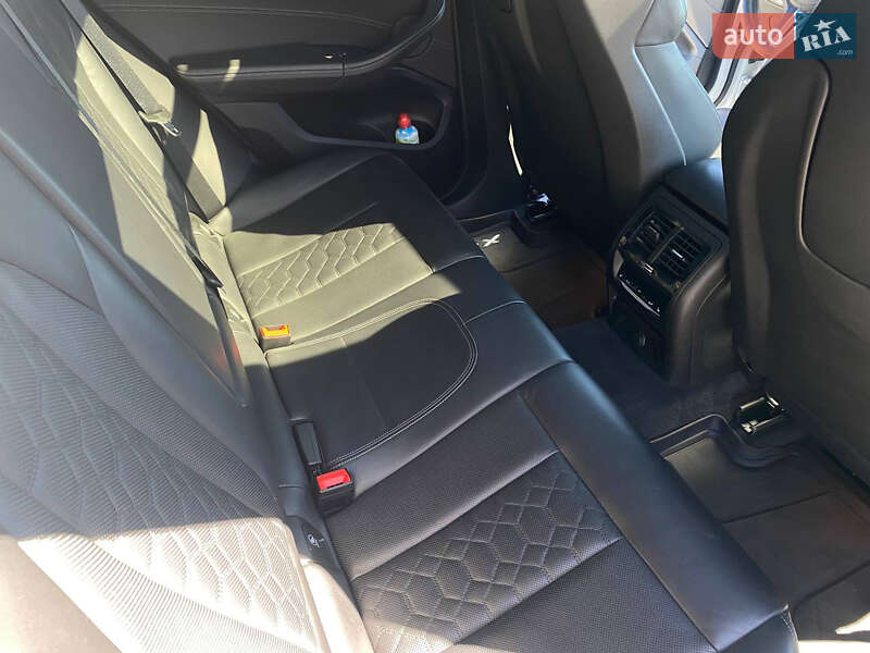Внедорожник / Кроссовер BMW X4 M 2019 в Киеве