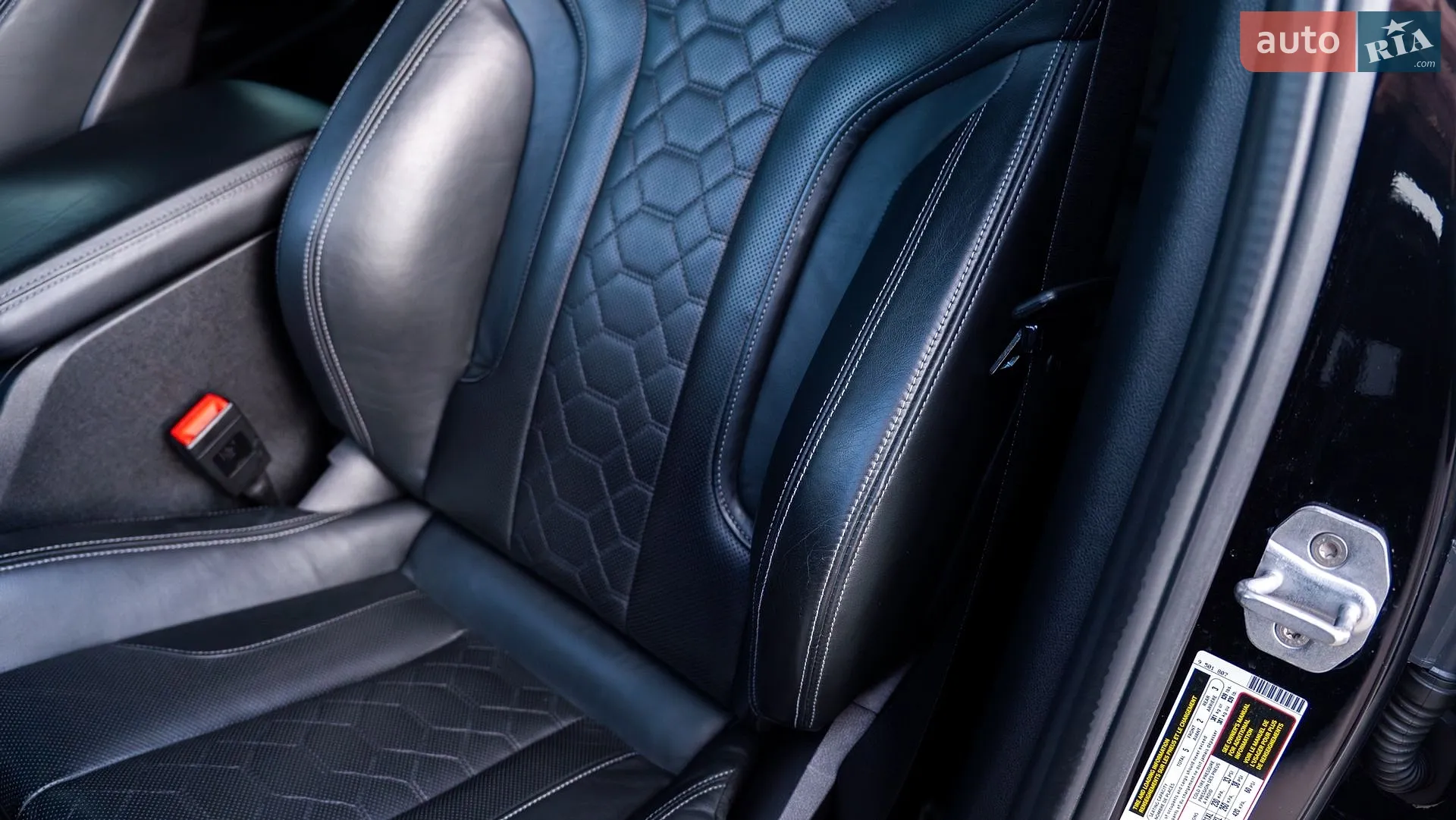 2019 BMW X4 M - мініатюра 11
