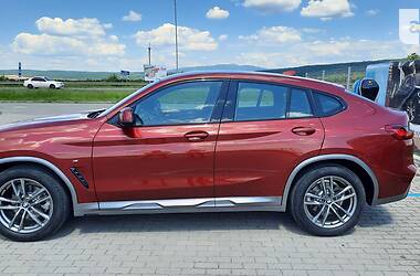 Внедорожник / Кроссовер BMW X4 2018 в Ужгороде