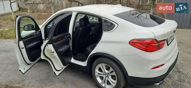 Внедорожник / Кроссовер BMW X4 2016 в Киеве