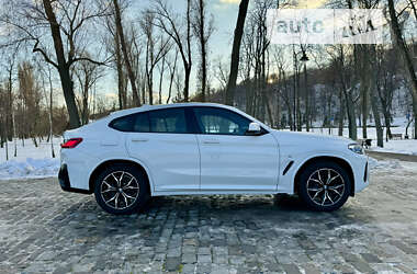 Внедорожник / Кроссовер BMW X4 2023 в 