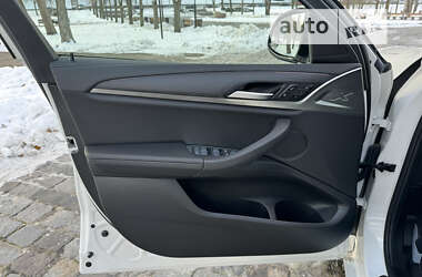 Внедорожник / Кроссовер BMW X4 2023 в 