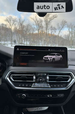 Внедорожник / Кроссовер BMW X4 2023 в 