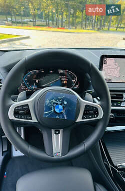 Позашляховик / Кросовер BMW X4 2022 в 