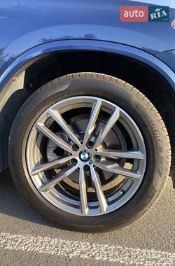 Внедорожник / Кроссовер BMW X4 2018 в 