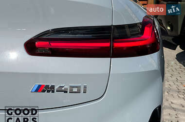 Позашляховик / Кросовер BMW X4 2022 в 