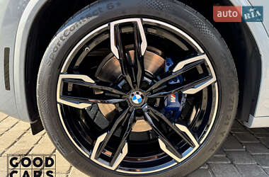 Позашляховик / Кросовер BMW X4 2022 в 