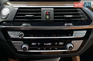 Внедорожник / Кроссовер BMW X4 2021 в 