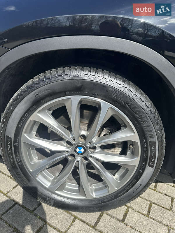 Внедорожник / Кроссовер BMW X4 2019 в Львове