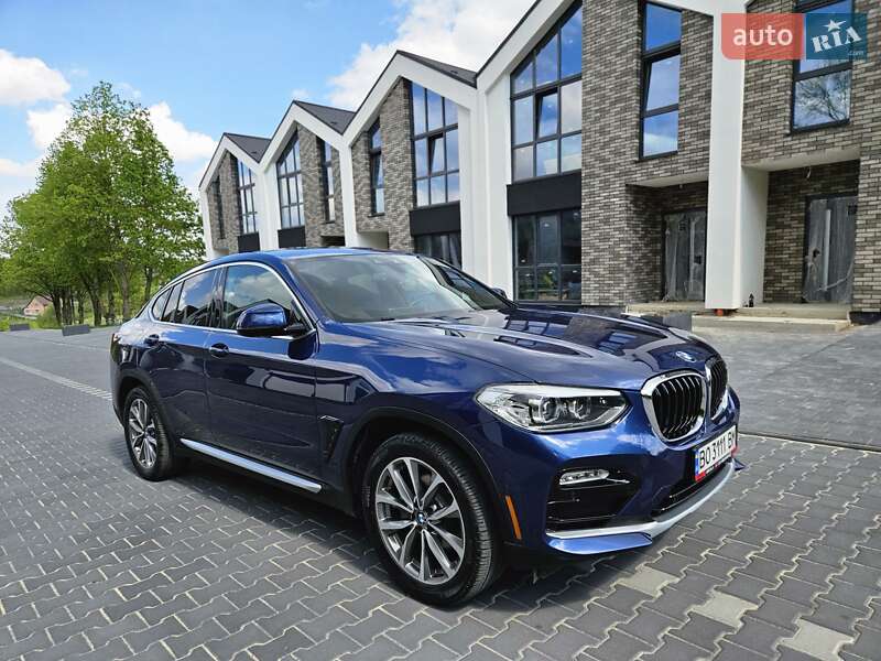 Позашляховик / Кросовер BMW X4 2019 в 