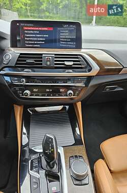 Позашляховик / Кросовер BMW X4 2019 в 
